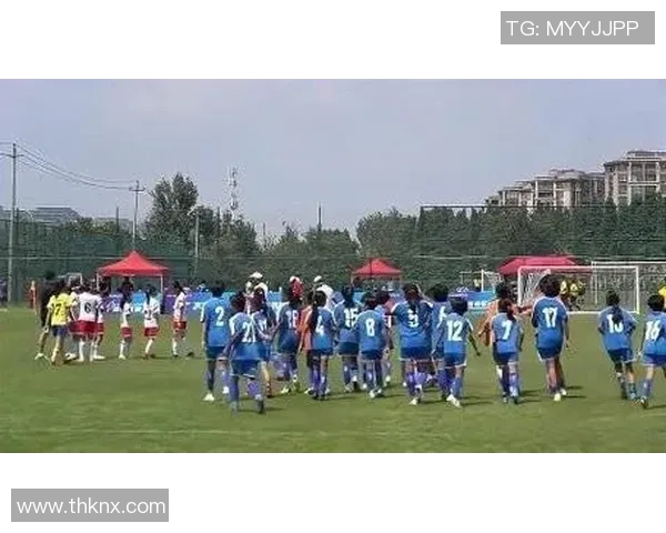 传承足球明星赛在上海盛大举行球迷共庆足球文化传承与发展 传承足球明星赛在上海盛大举行球迷共庆足球文化传承与发展