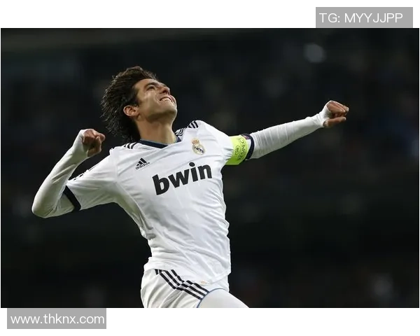 足球明星枕头卡卡的奇妙之旅与梦想启航的故事