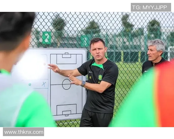 北京足球队战术争议引发热议球迷与专家各抒己见探讨未来发展方向