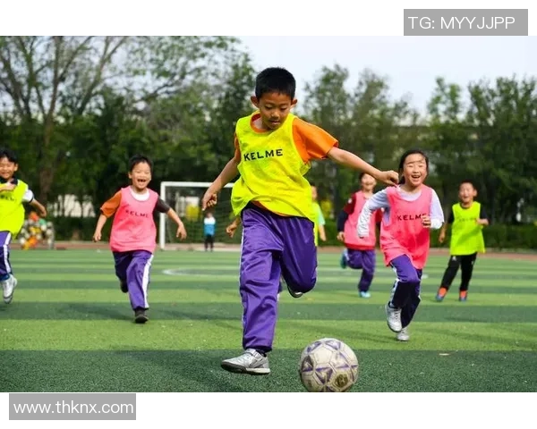 足球之拼搏：在绿茵场上追逐梦想与荣耀的青春故事