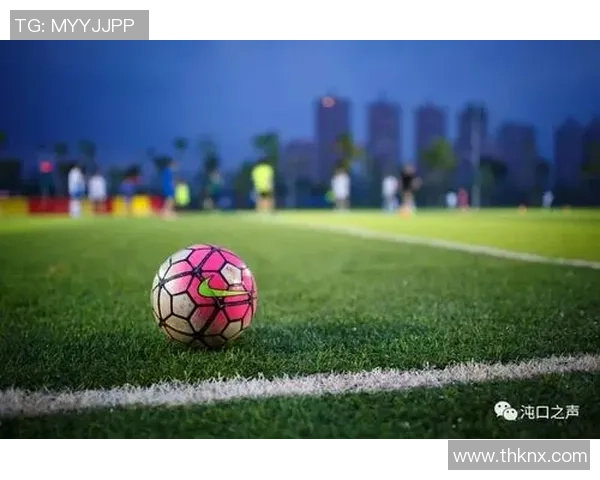 足球探险棋：在绿茵场上开启一场策略与冒险的奇妙旅程